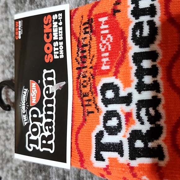 THE ORIGINAL TOP RAMEN NISSIN MENS CREW SOCKS 6-12 - Picture 2 of 9